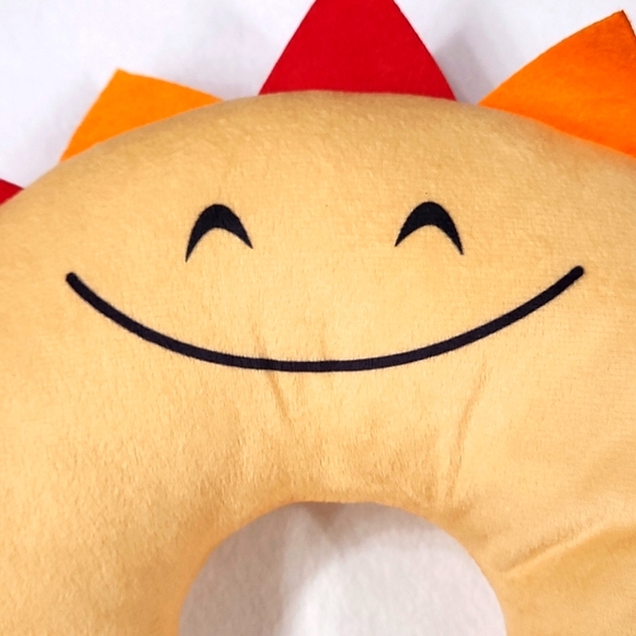 NEW KIDS TRAVELING PILLOW. SMILING SUNSHINE PILLOW. - Picture 2 of 5